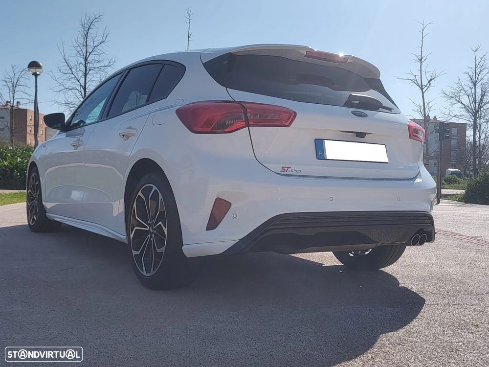 Ford Focus 1.0 EcoBoost S&S ST-LINE X - 6