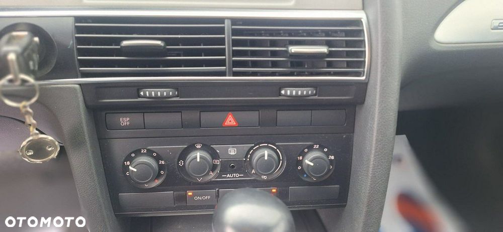 Audi A6 Avant - 17