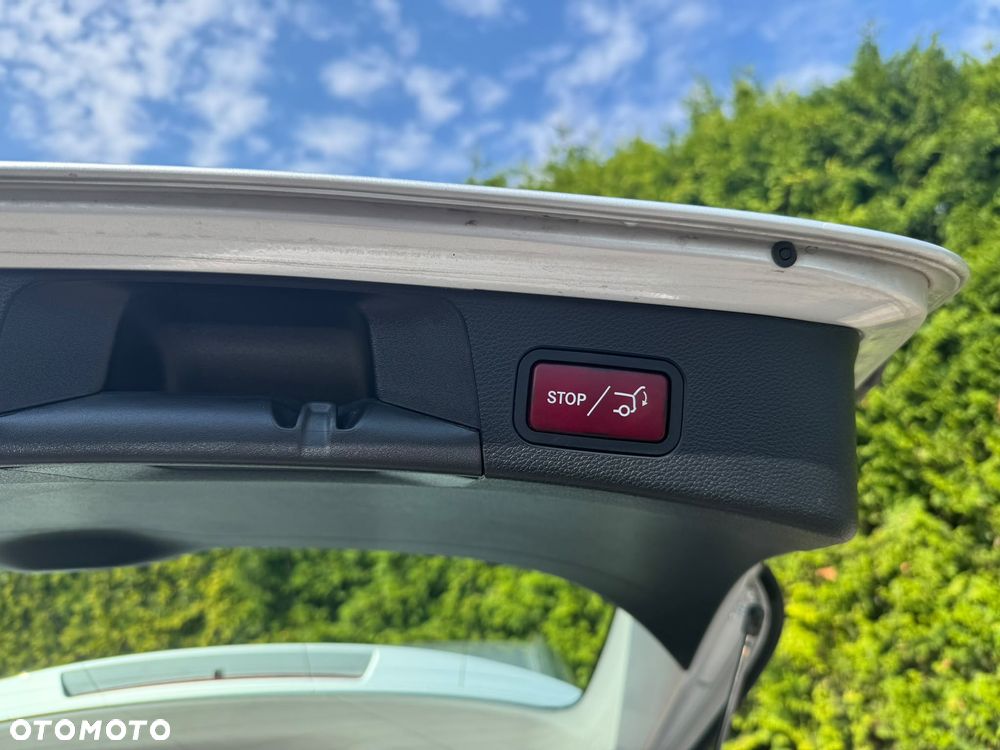 Mercedes-Benz Klasa C 200 9G-TRONIC - 11