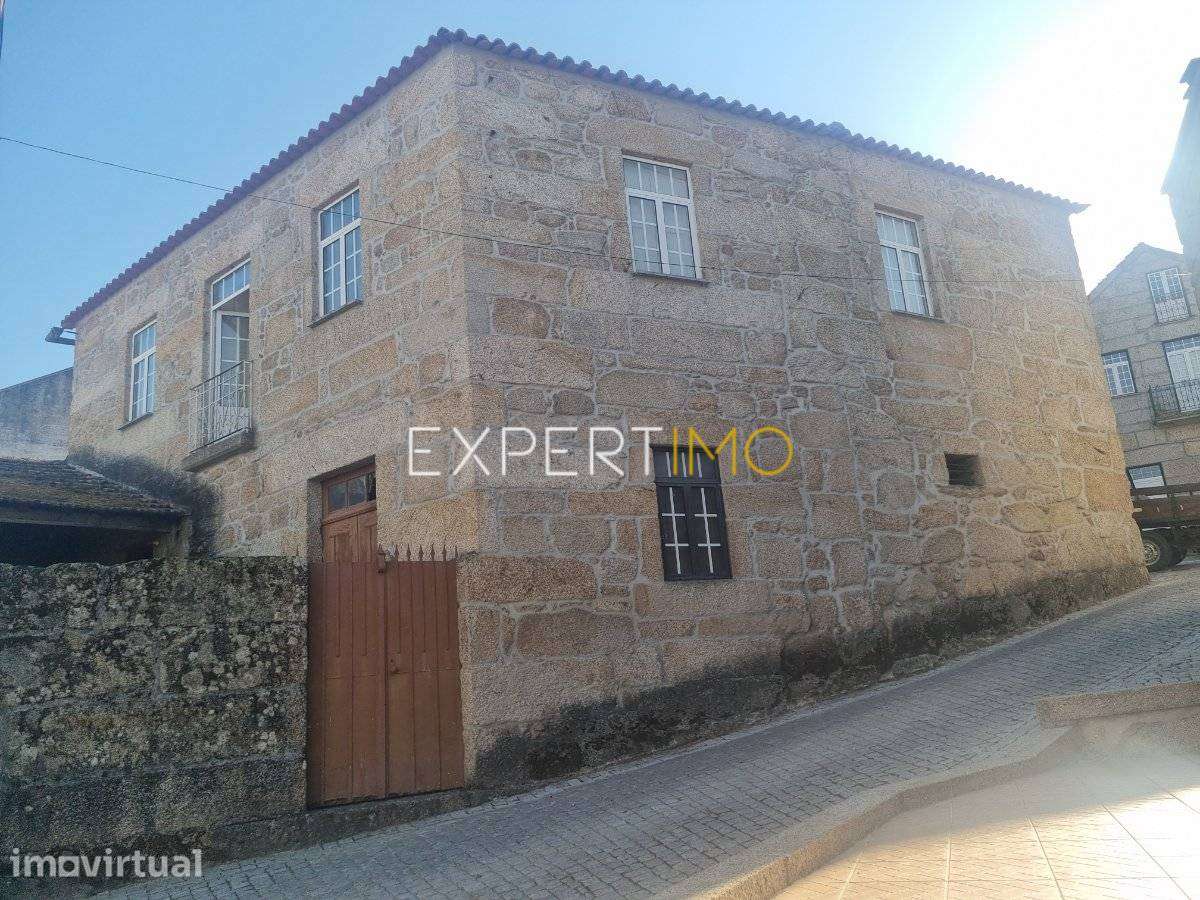 Casa de aldeia em granito de qualidade - Grande imagem: 2/51