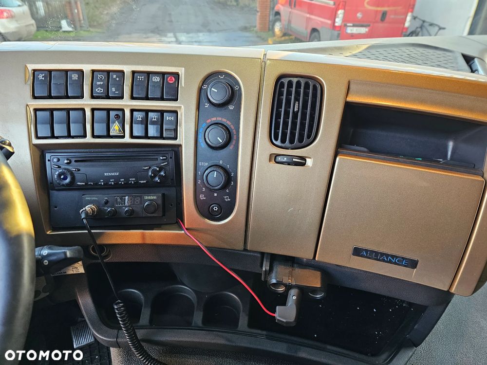 Renault Premium - 12