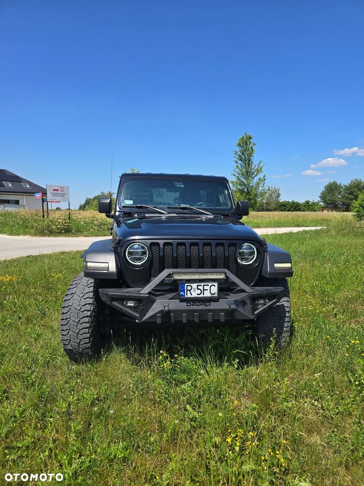 Jeep Wrangler - 2