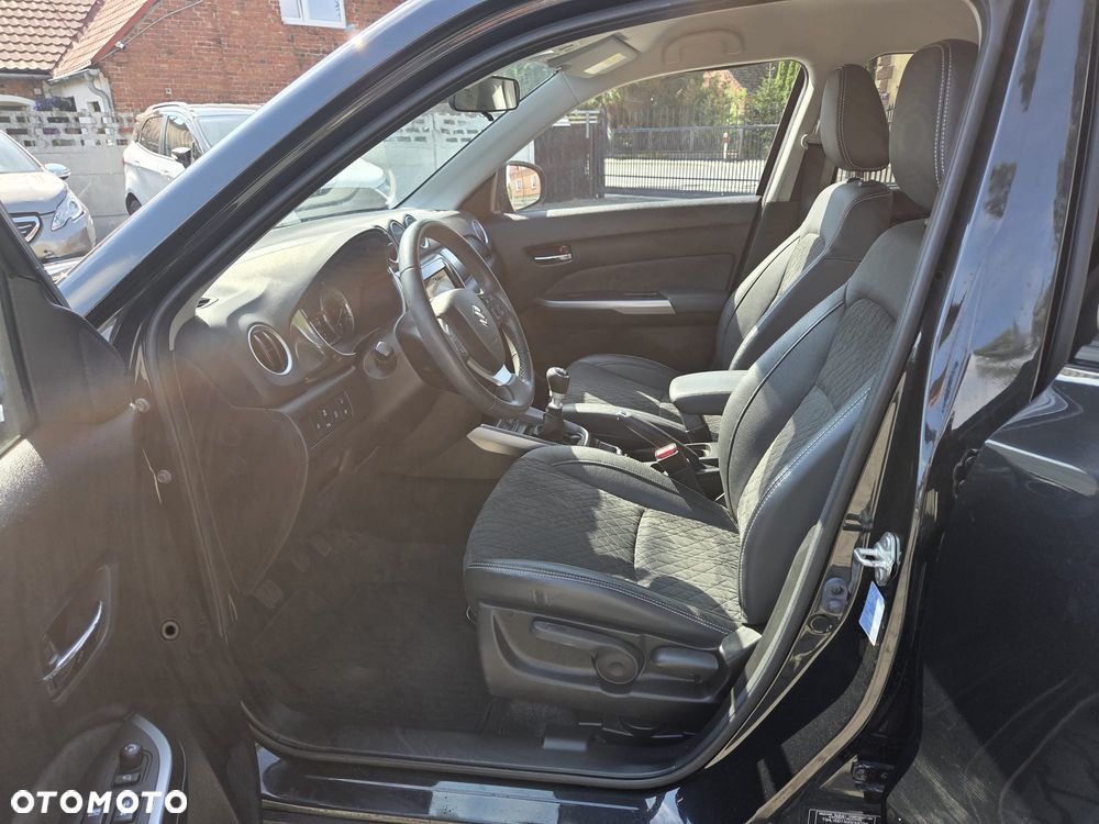 Suzuki Vitara 1.4 Boosterjet Hybrid Comfort+ - 12
