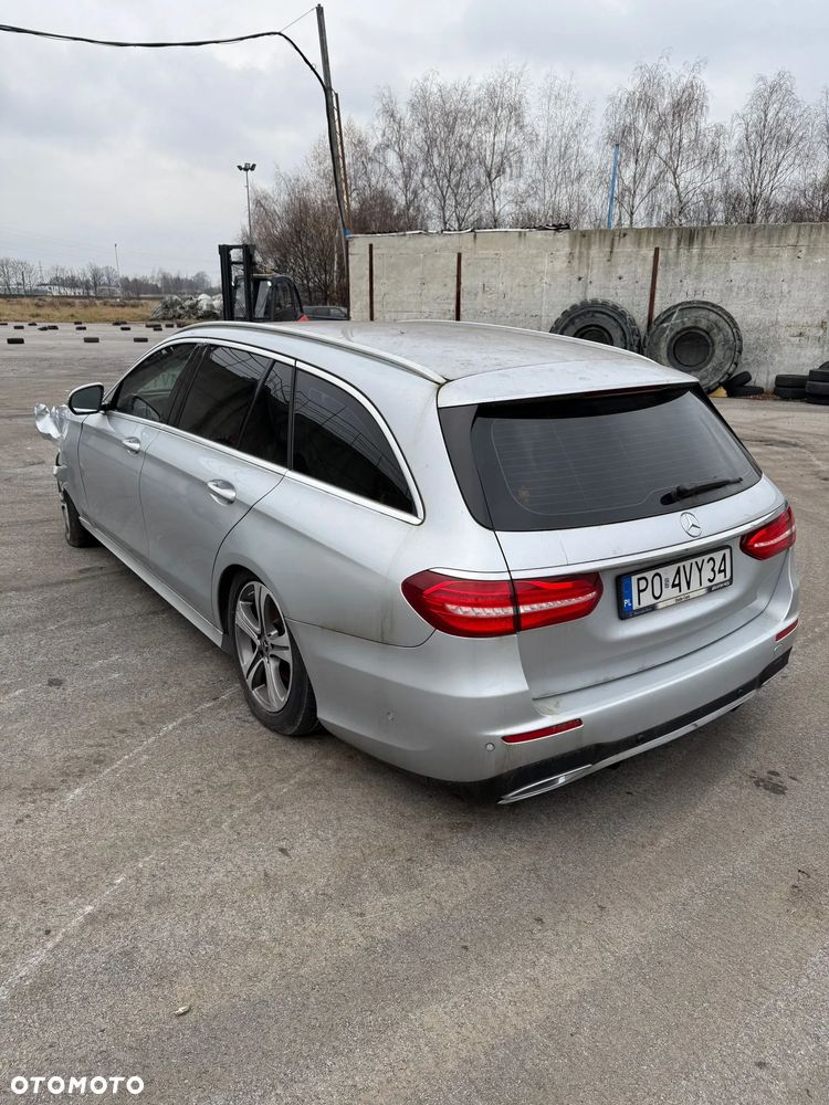 Mercedes-Benz Klasa E 220 d Avantgarde - 4