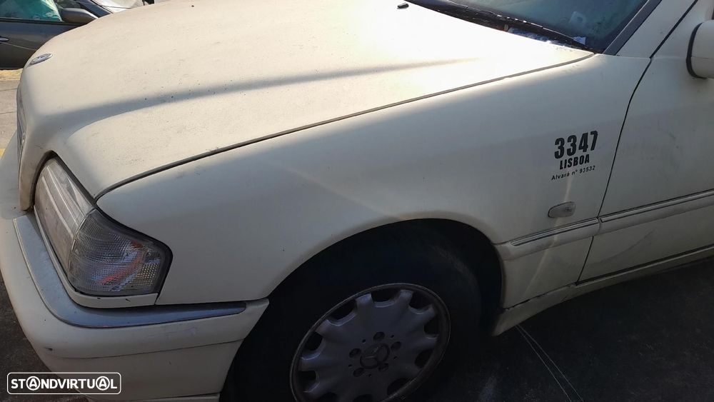 Guarda-lamas esquerdo MERCEDES-BENZ Classe C (W202) - 1