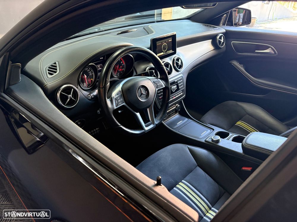 Mercedes-Benz CLA 220 CDI 7G-DCT AMG Line - 49