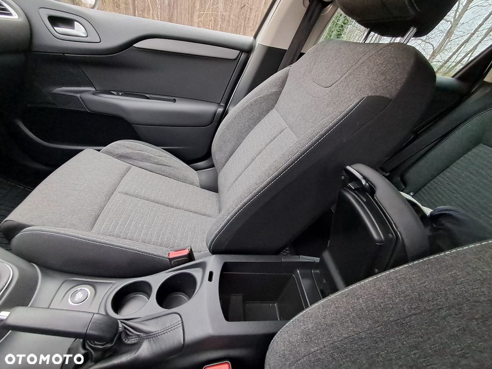 Citroën C4 1.2 e-THP Selection - 25