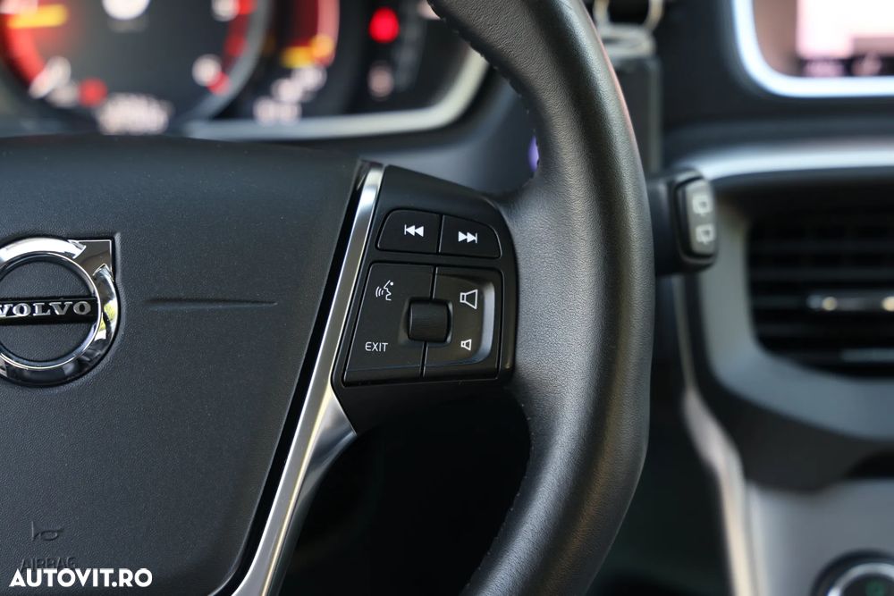 Volvo V40 D2 Geartronic Inscription - 25