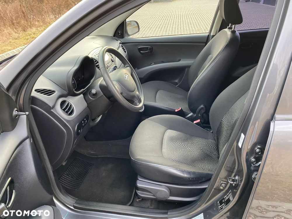 Hyundai i10 1.1 Edition 20 - 23