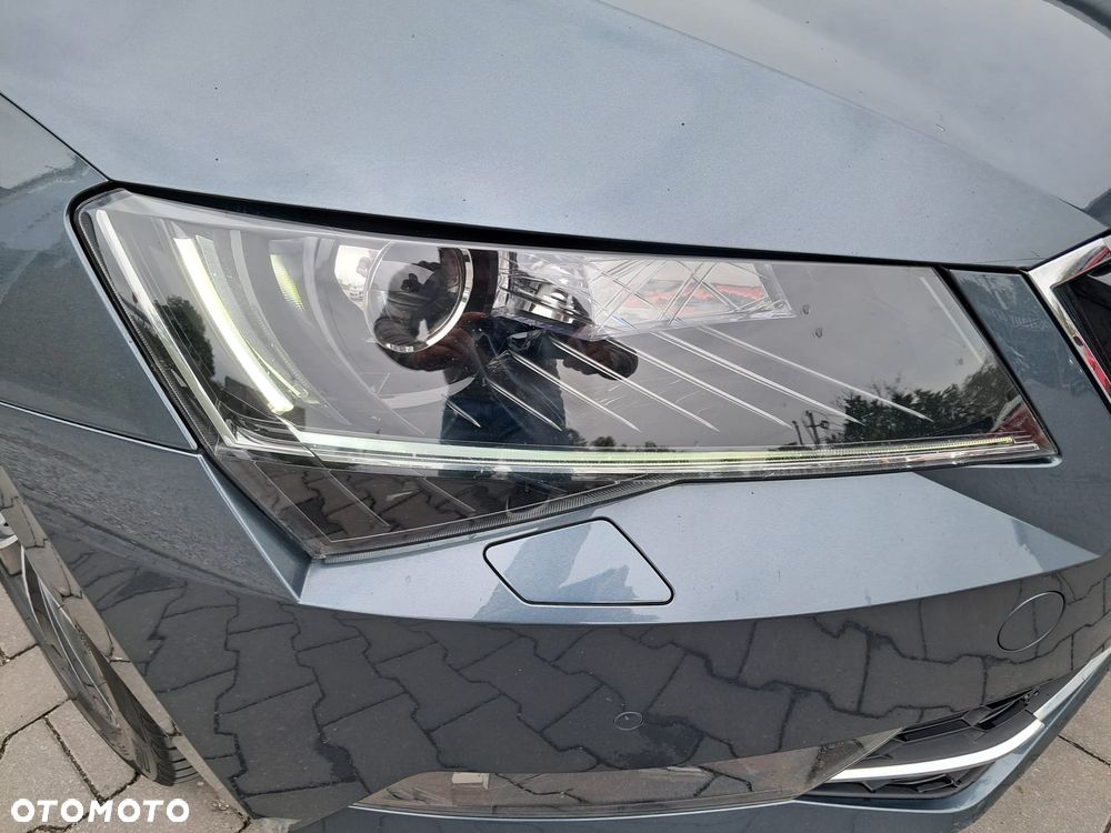 Skoda Superb 2.0 TDI L&K DSG - 35