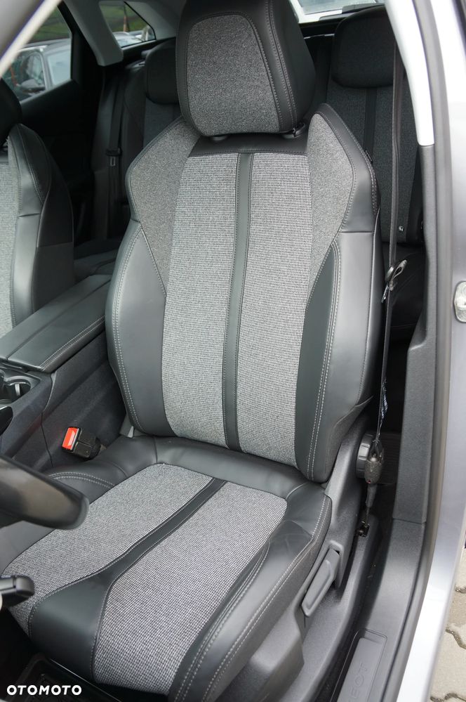 Peugeot 3008 2.0 HDi Active - 24
