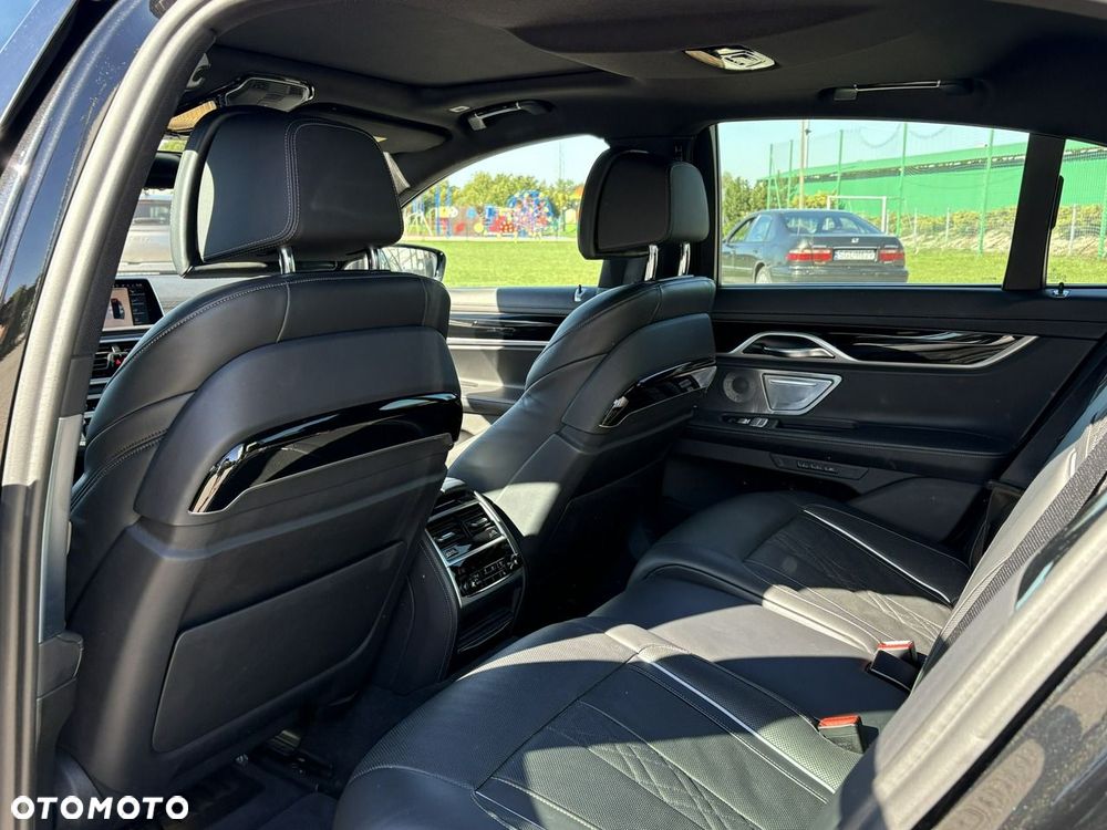 BMW Seria 7 - 11