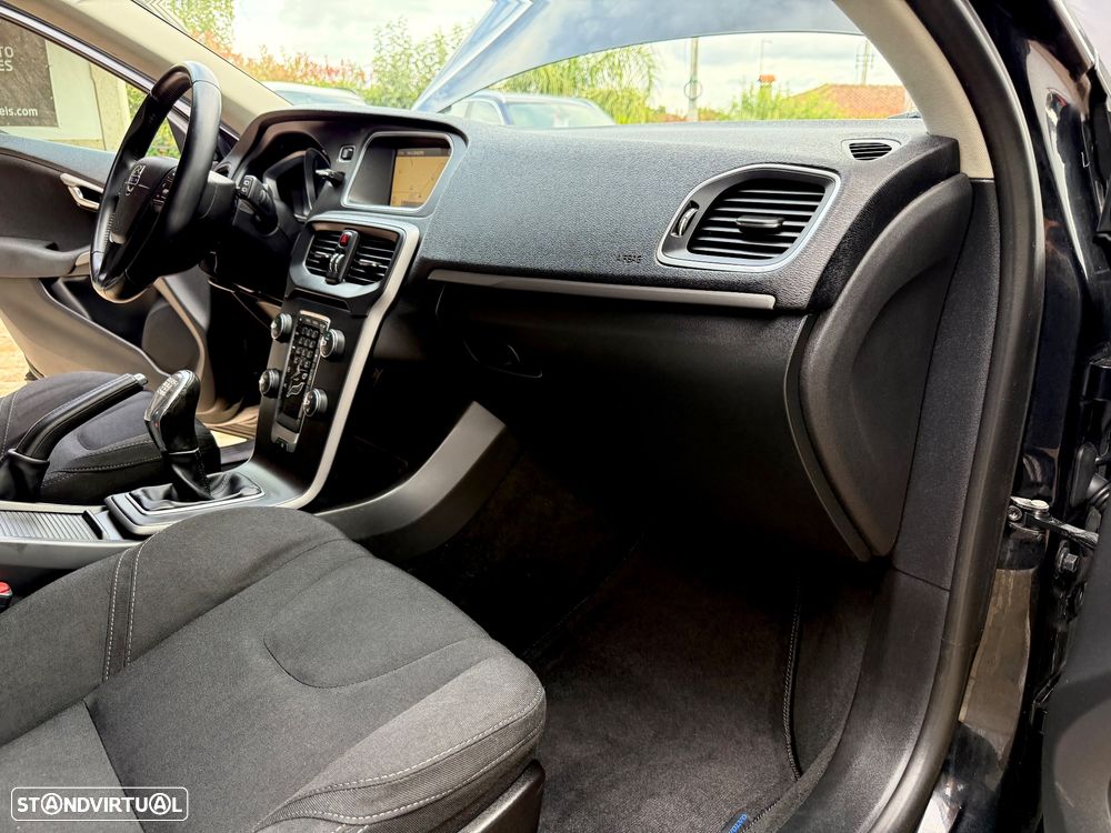 Volvo V40 D2 Kinetic - 50