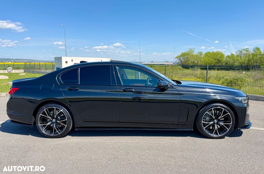 BMW Seria 7 740d xDrive MHEV - 7