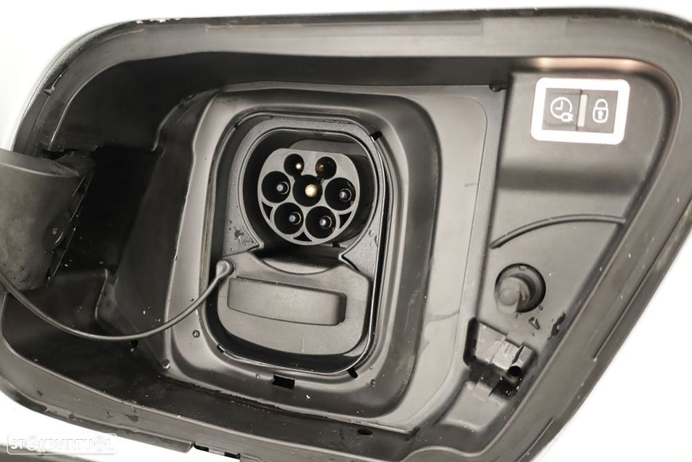 Peugeot e-2008 54 kWh Allure - 6