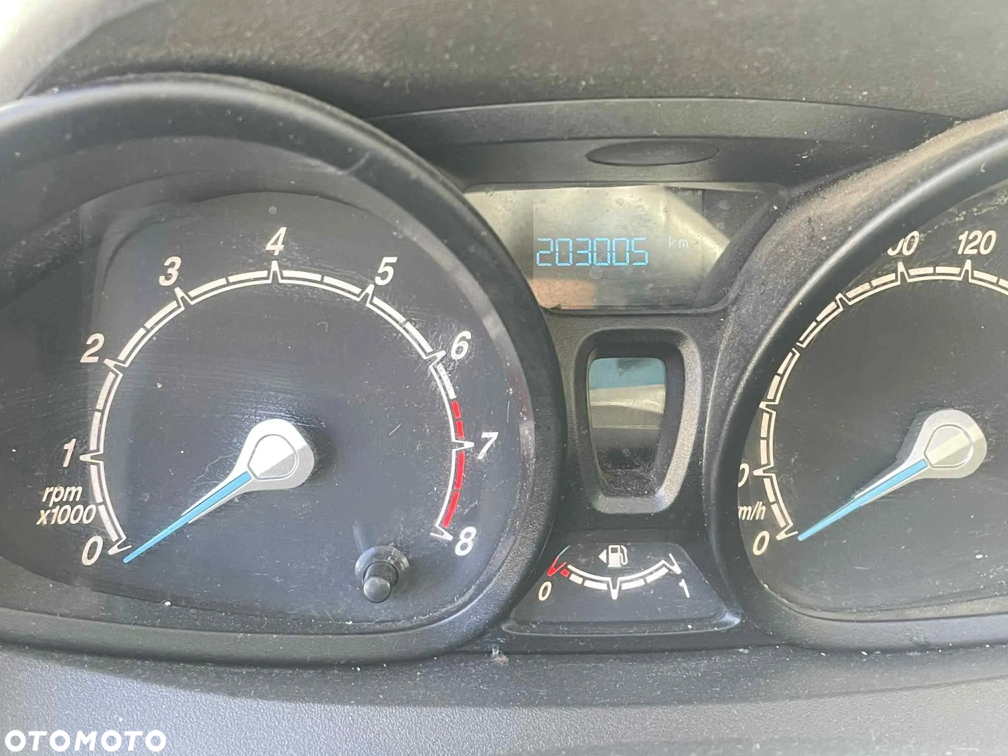 Ford Courier - 8
