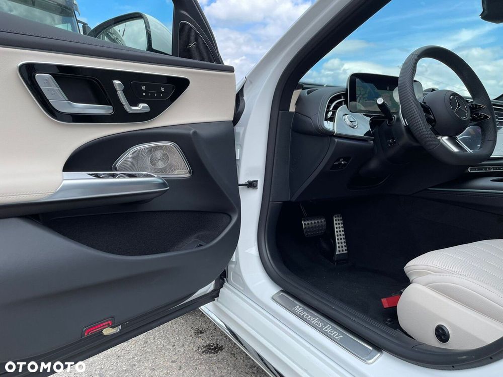 Mercedes-Benz Klasa E 220 d mHEV 4-Matic AMG 9G-Tronic - 12