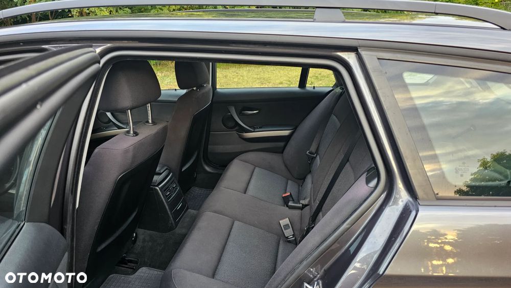 BMW Seria 3 320d - 13