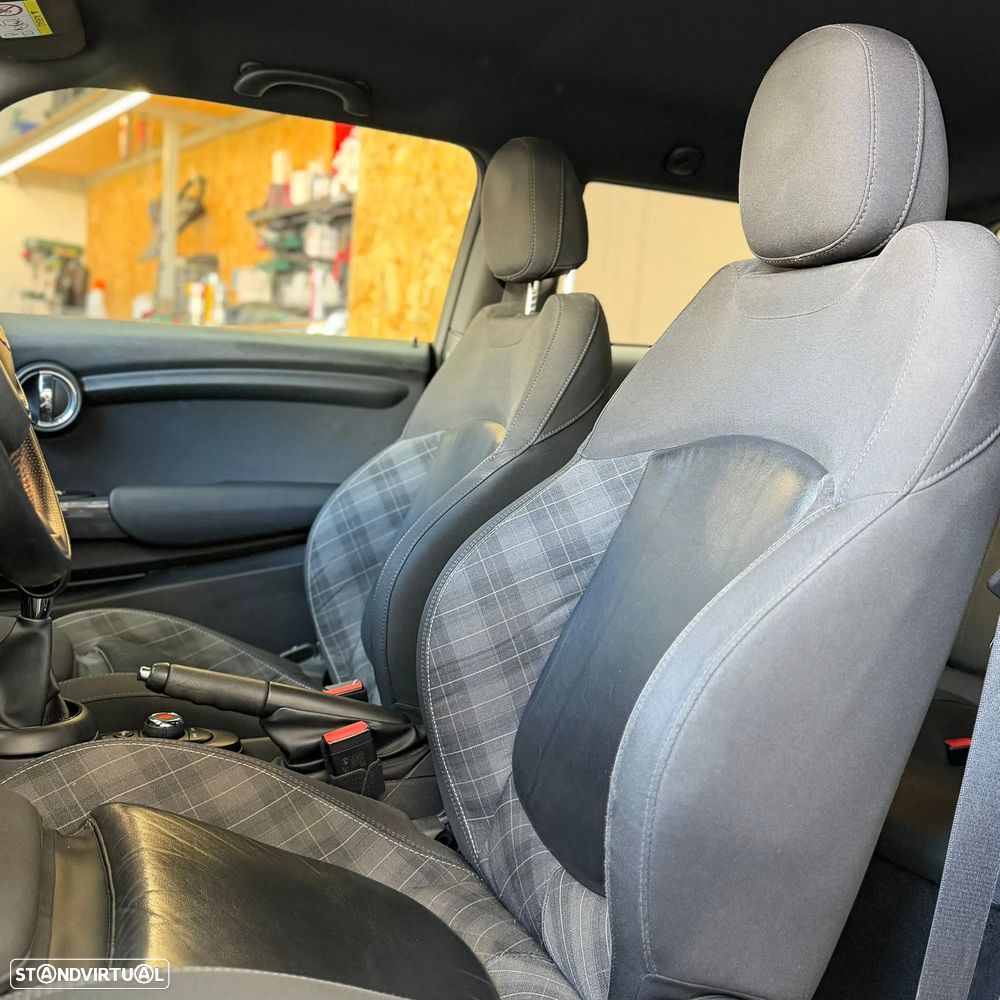 MINI 3 Portas Cooper D - 11