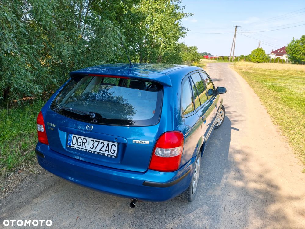 Mazda 323F - 5