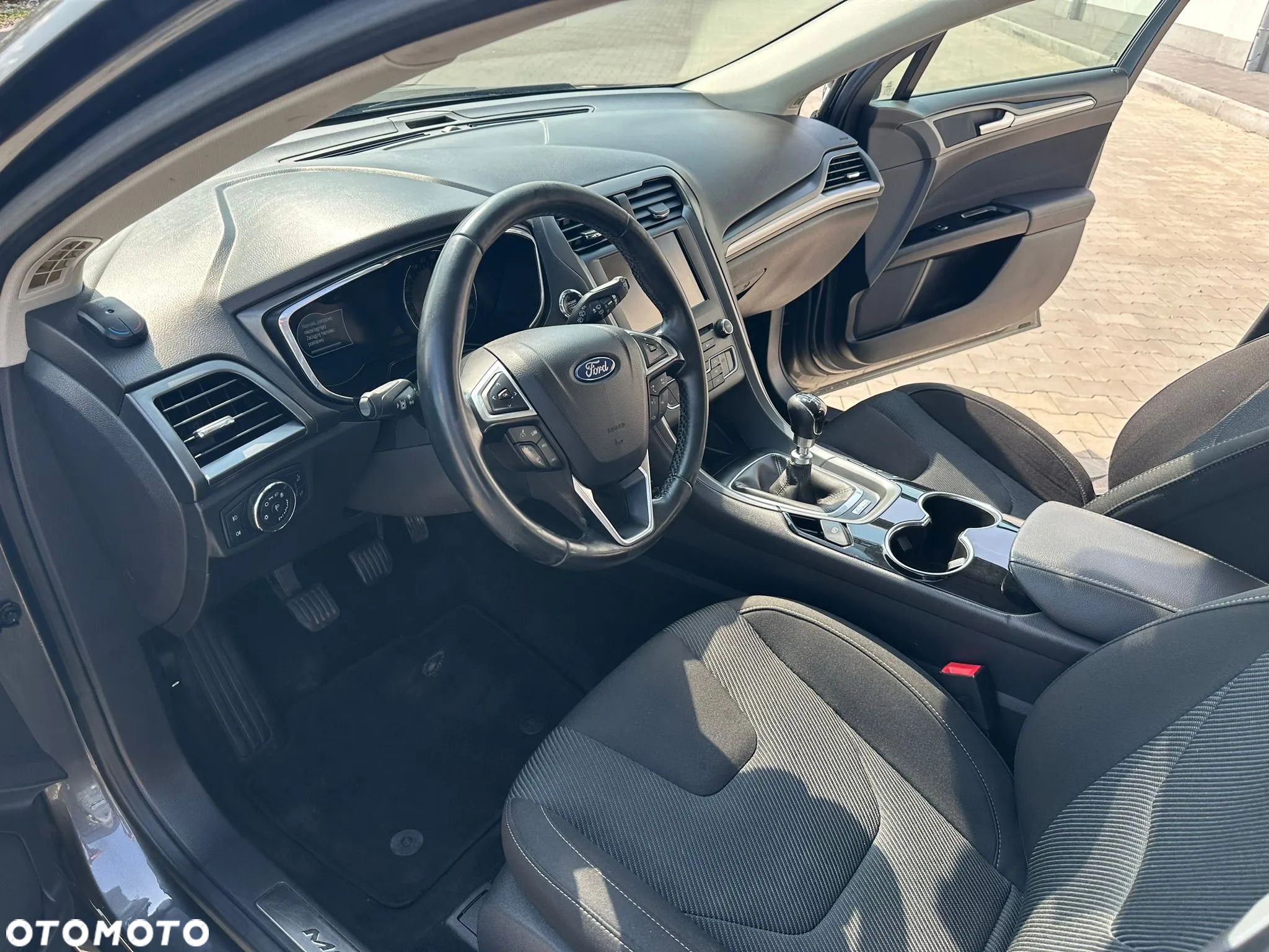 Ford Mondeo 1.5 EcoBoost Ambiente Plus - 12