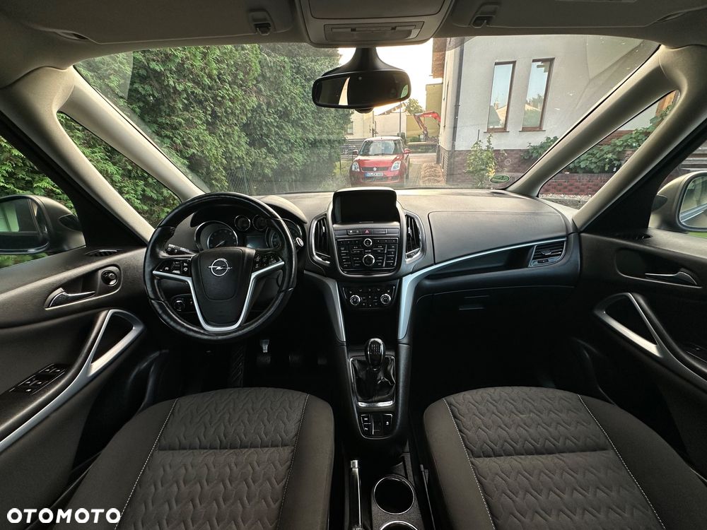 Opel Zafira - 9