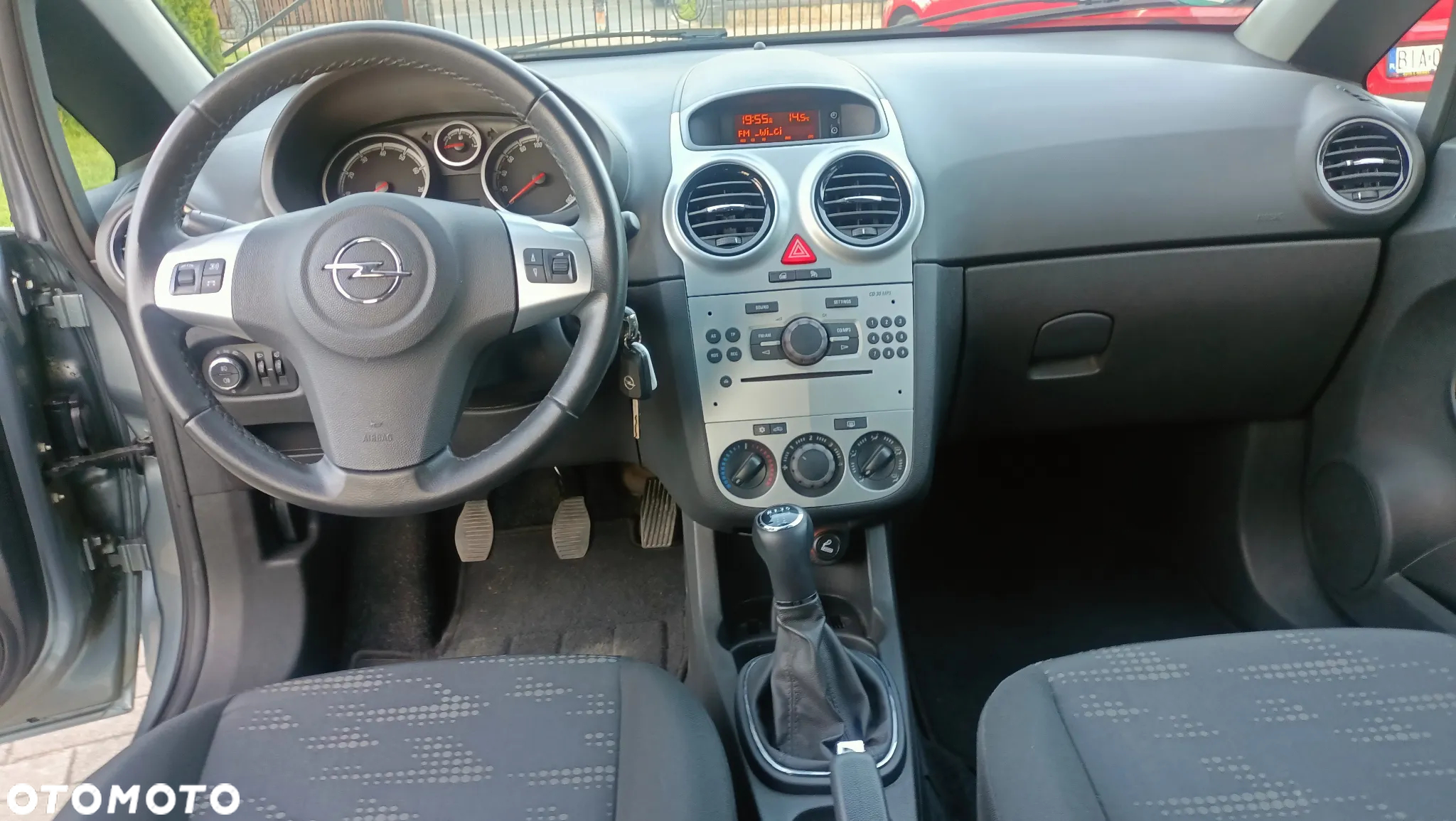 Opel Corsa 1.4 16V Satellite - 23