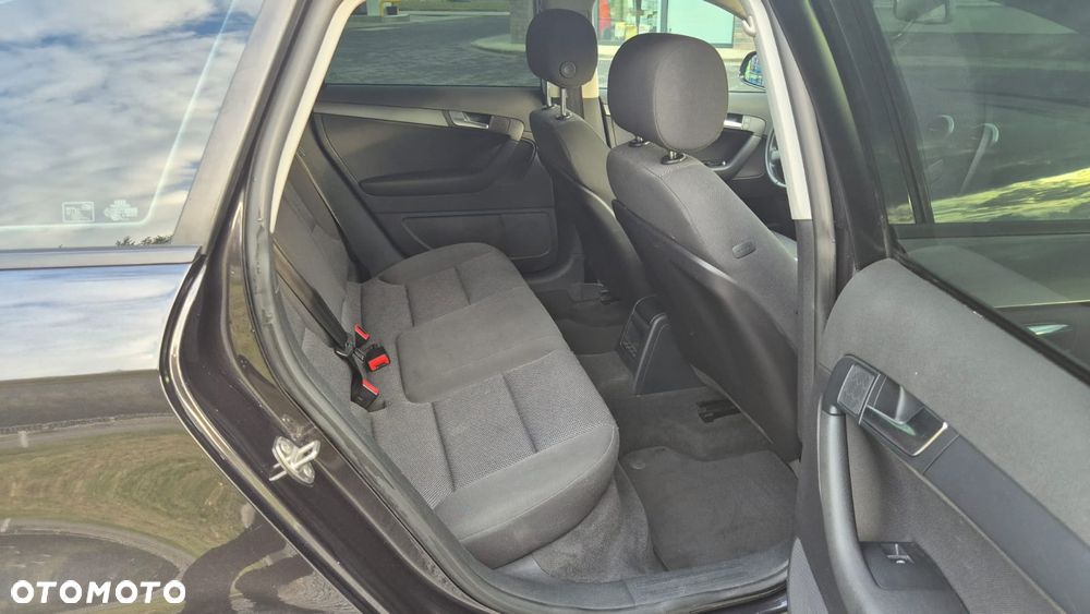 Audi A3 Sportback 1.6 TDI Ambiente - 11