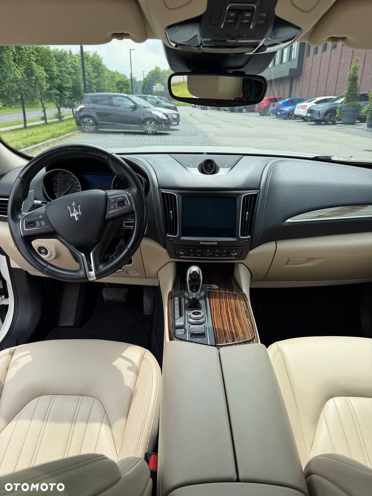 Maserati Levante S Q4 - 15