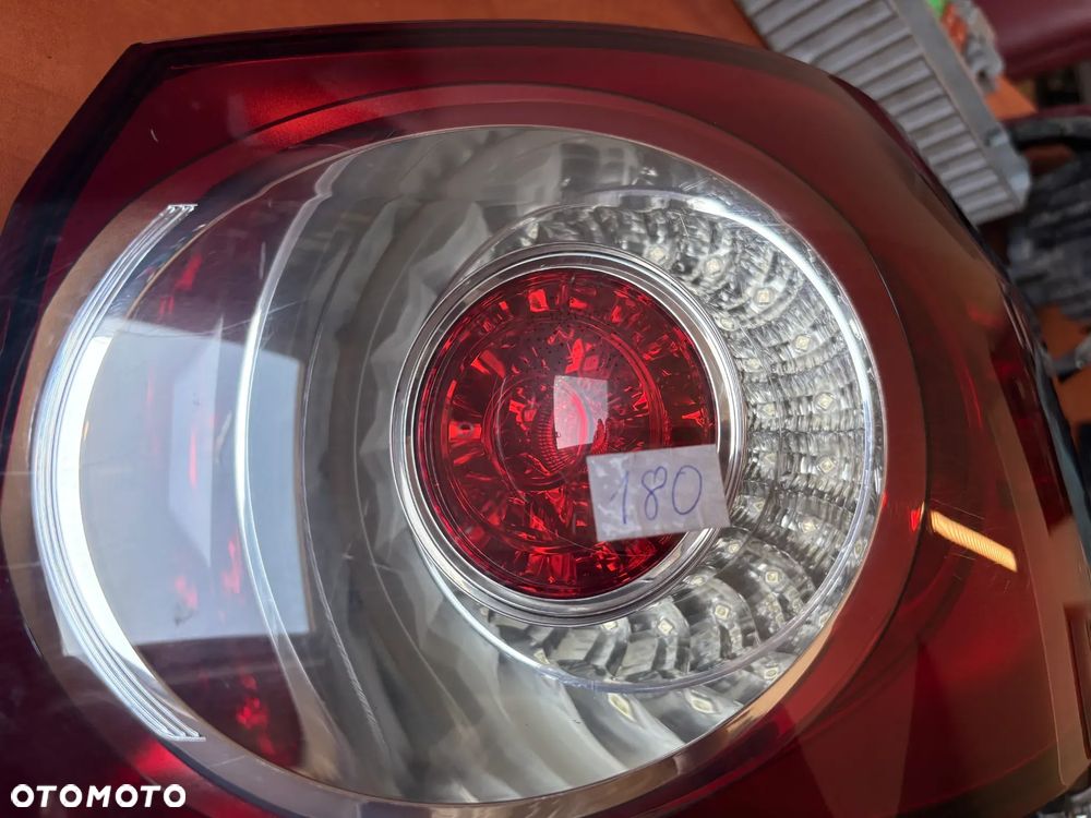 LAMPA PRAWY TYŁ VOLKSWAGEN GOLF V PLUS LIFT (2008-2014) 5M0945096R - 2