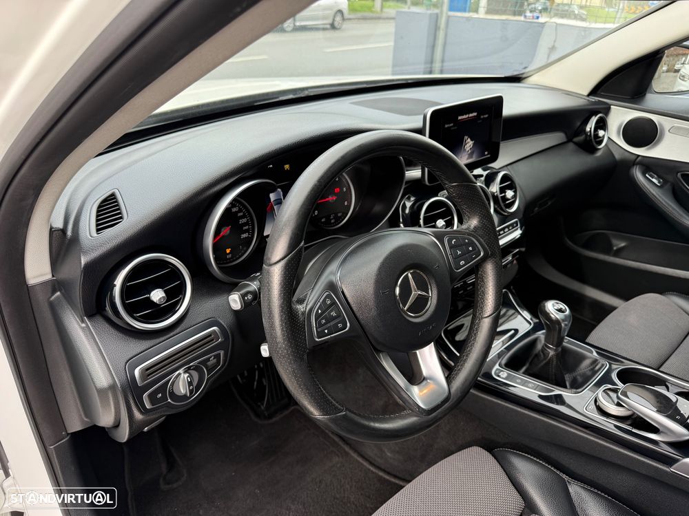Mercedes-Benz C 220 Station CDI DPF BlueEFFICIENCY Avantgarde Edition - 22