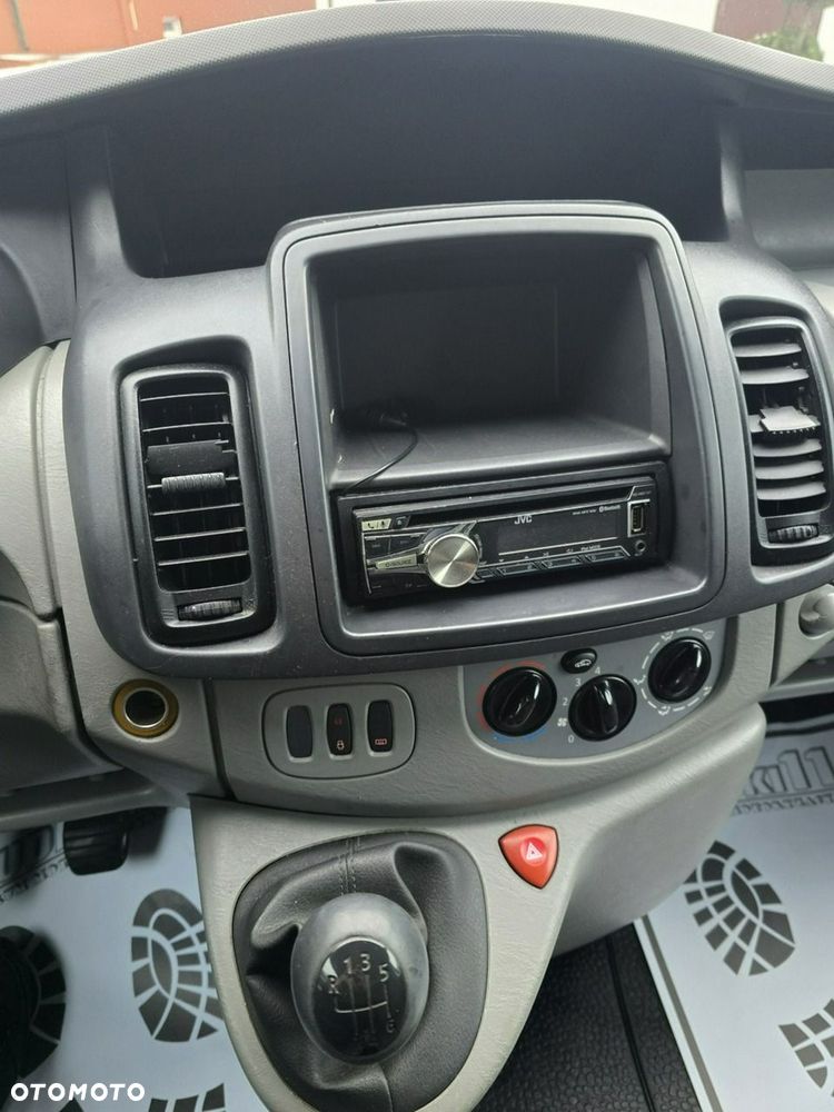 Opel Vivaro - 25