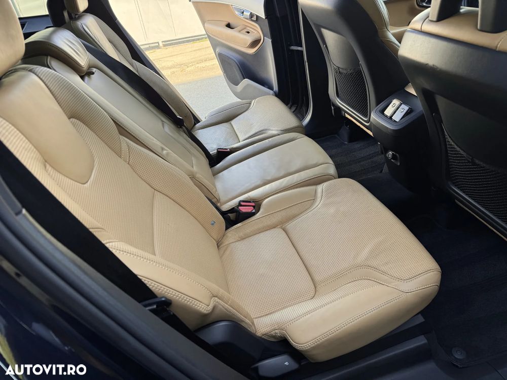 Volvo XC 90 D5 AWD Geartronic Inscription - 22