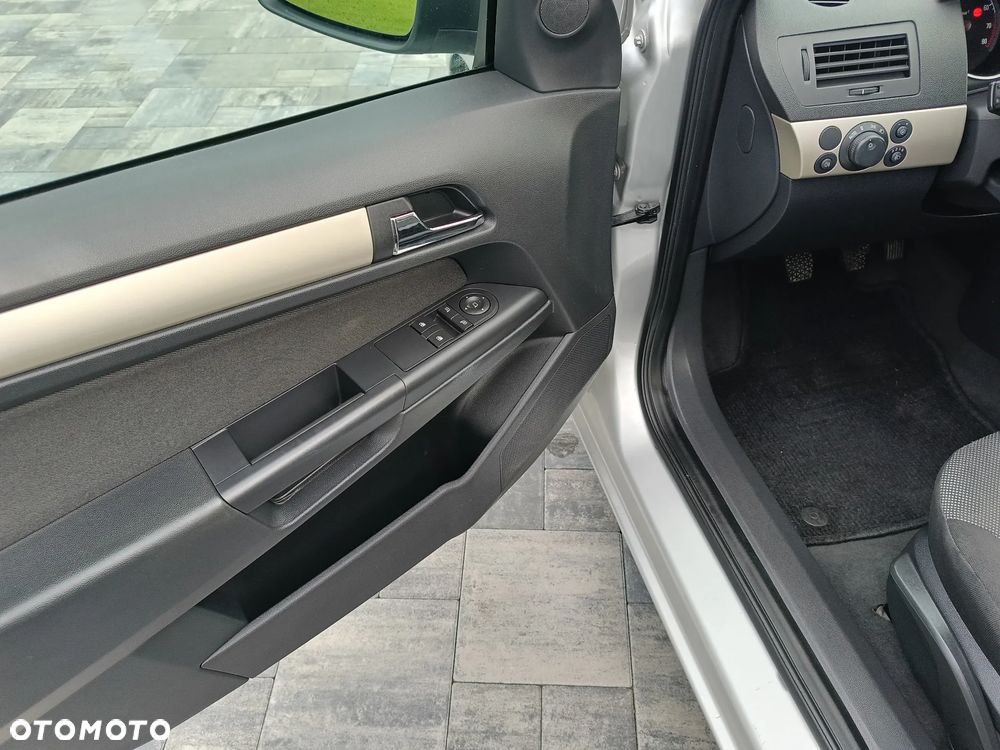 Opel Astra 1.8 Edition - 9