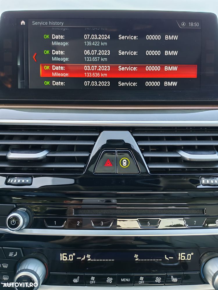 BMW Seria 5 520d Aut. Luxury Line - 34