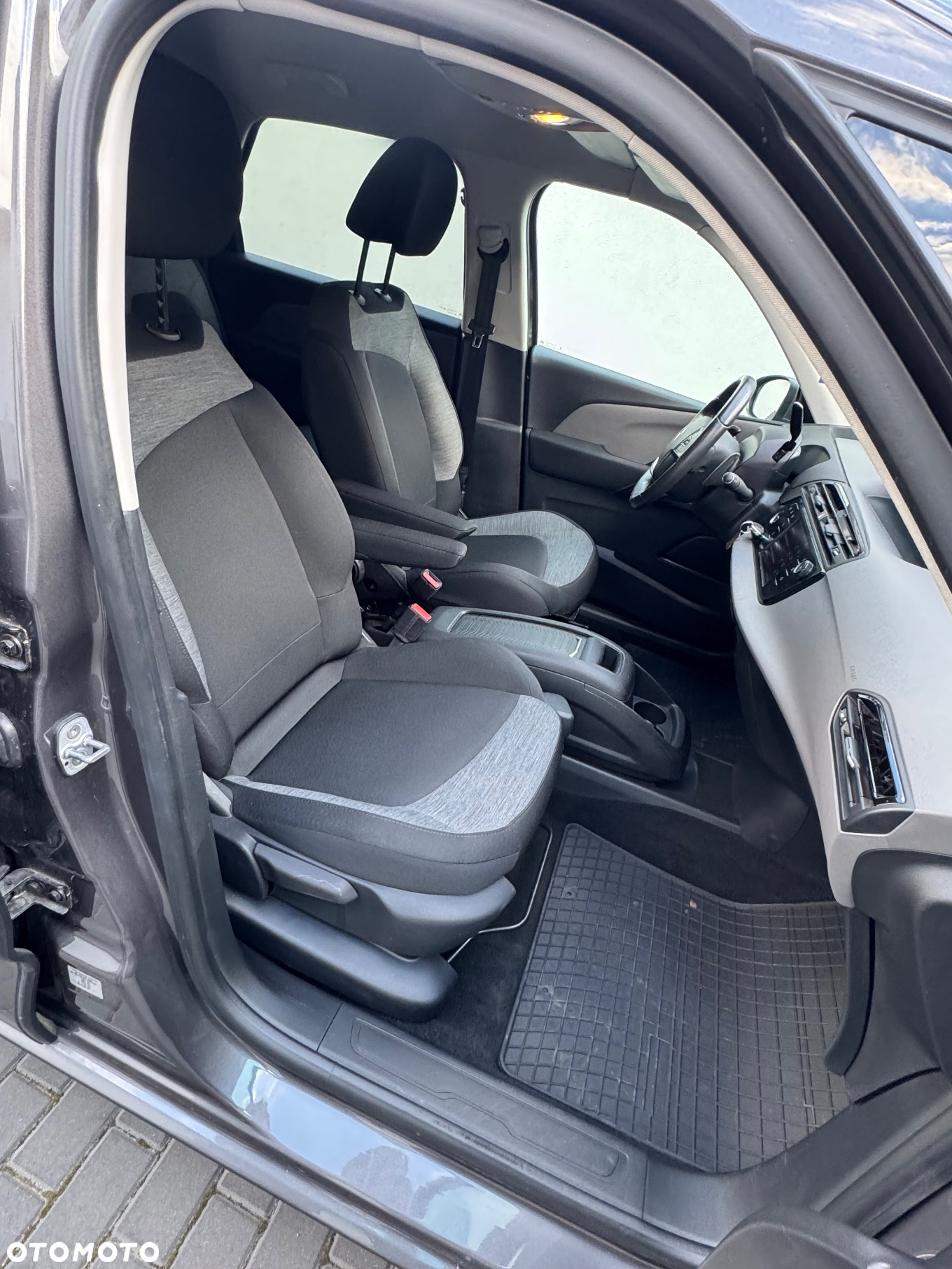 Citroën C4 SpaceTourer BlueHDi 130 Stop&Start EAT8 SELECTION - 24