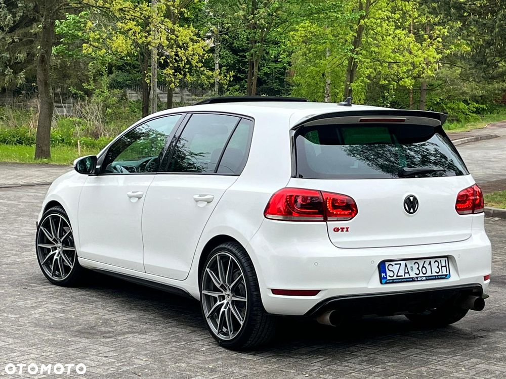 Volkswagen Golf 2.0 GTI DSG - 9