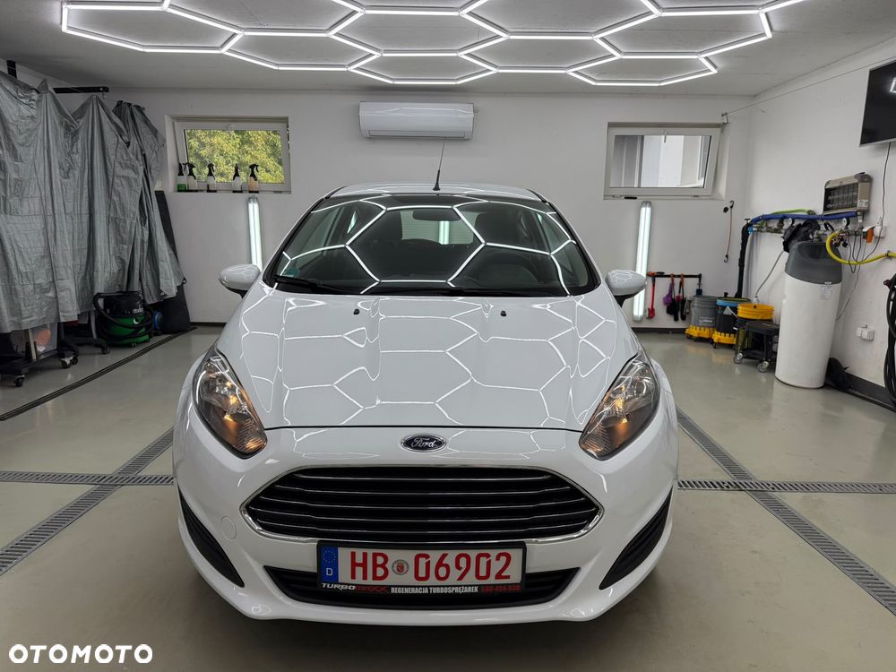 Ford Fiesta 2014 photo 2