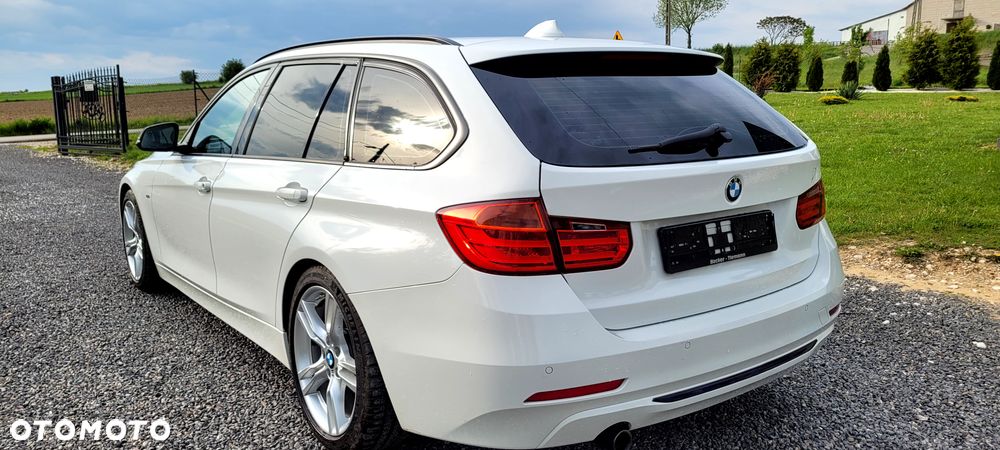 BMW Seria 3 320d DPF Edition Sport - 16