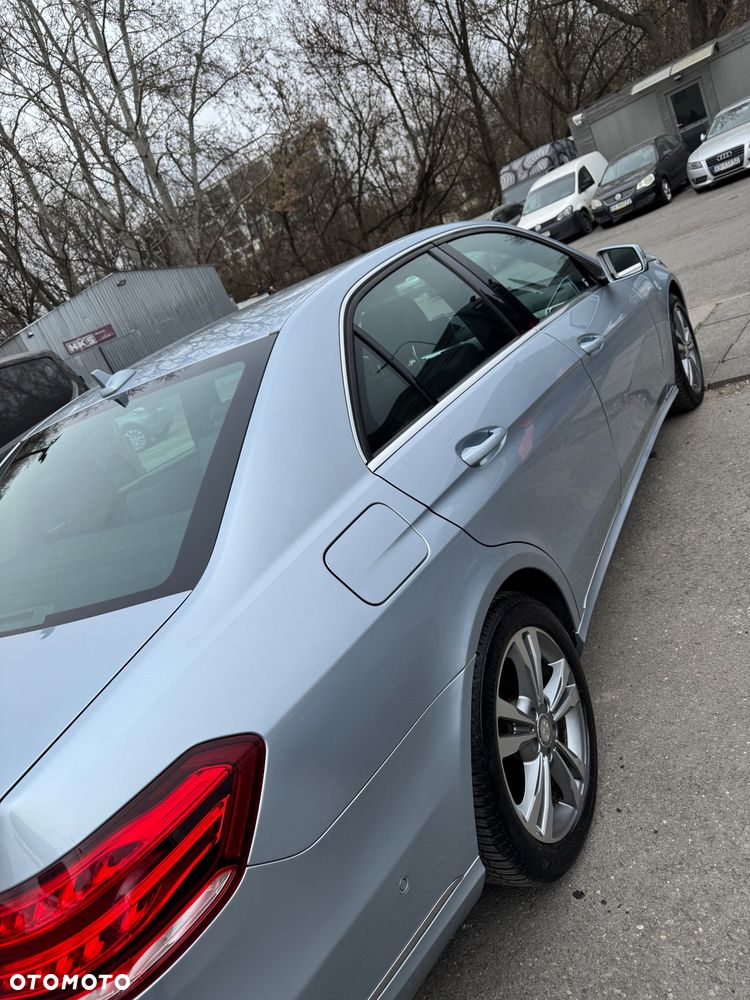 Mercedes-Benz Klasa E 220 BlueTEC 7G-TRONIC Avantgarde - 23