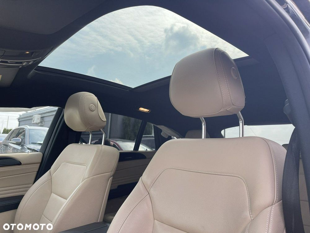 Mercedes-Benz GLE - 10