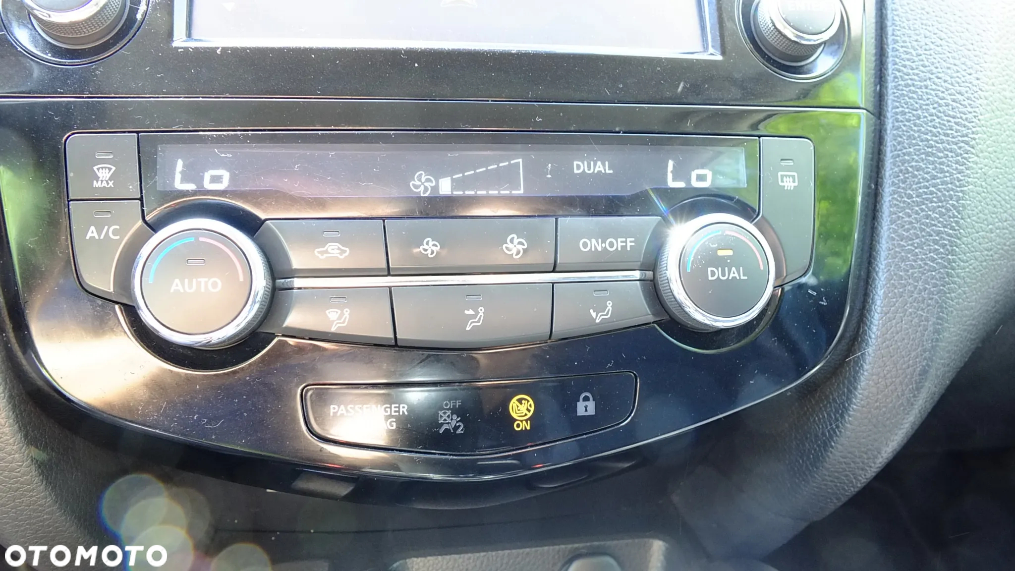 Nissan Qashqai 1.2 DIG-T N-Connecta EU6 - 23