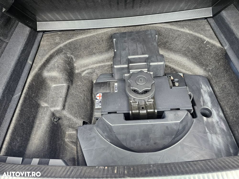 Audi A4 Avant 2.0 TDI - 23
