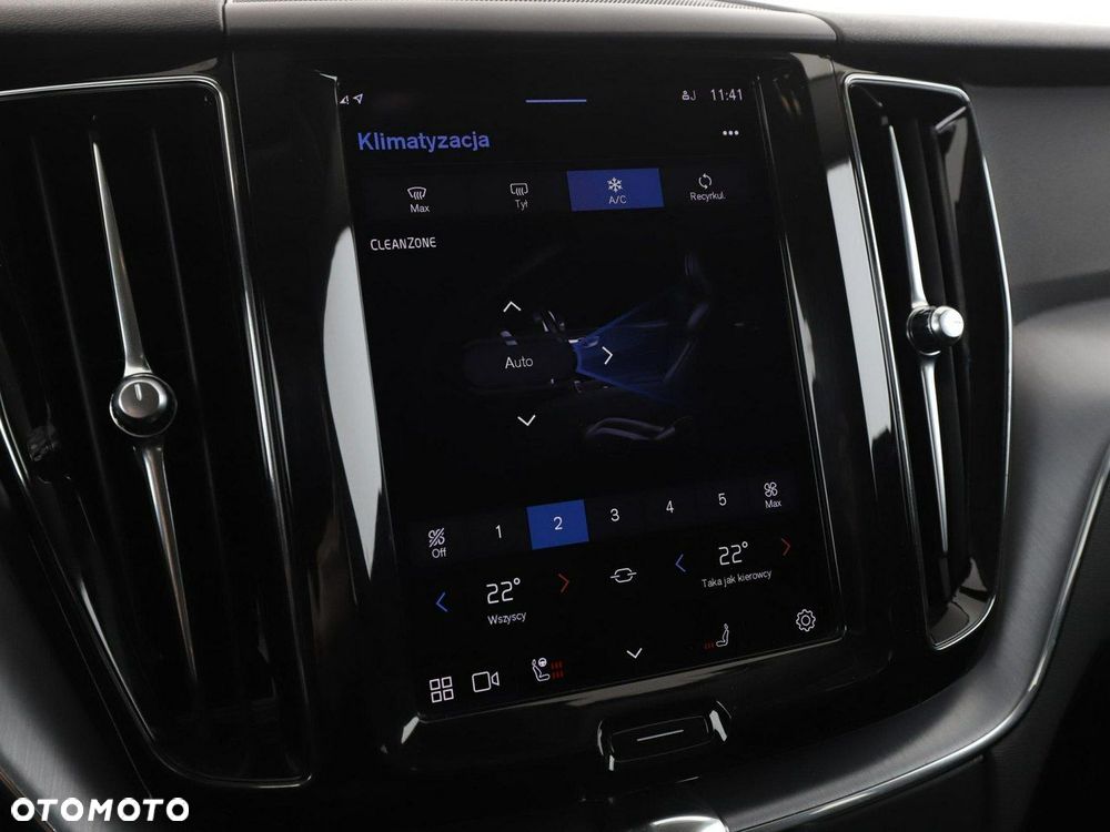 Volvo XC 60 B4 D Geartronic Momentum Pro - 24