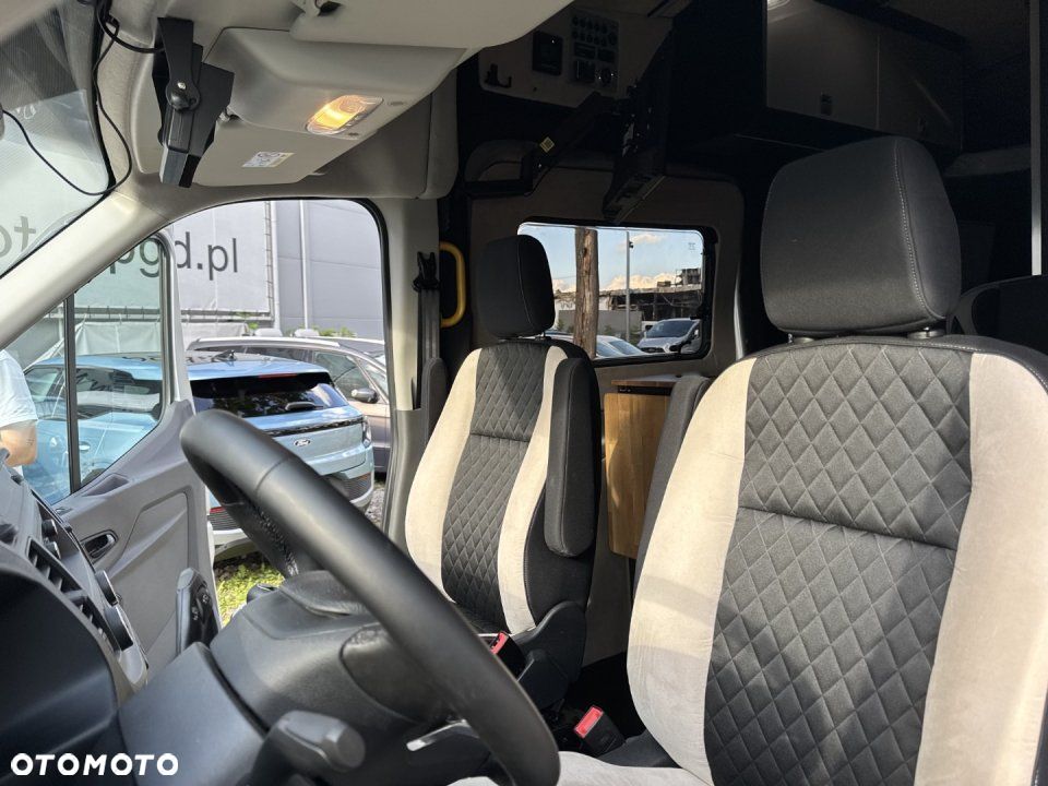 Ford Transit - 11