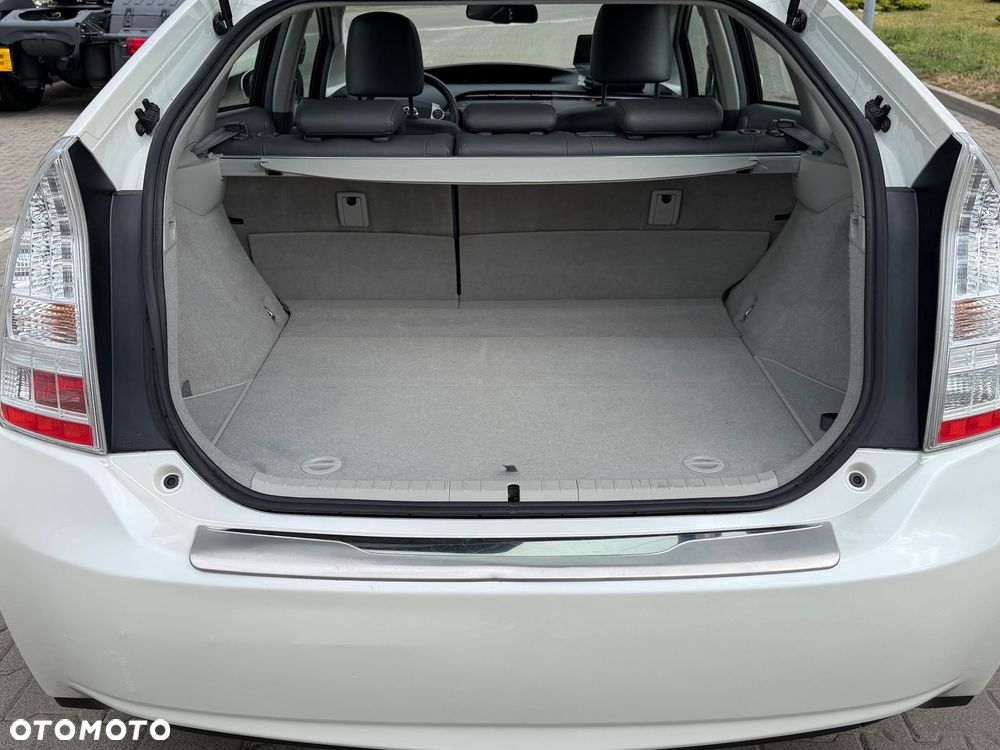 Toyota Prius 1.8 HSD Prestige - 22