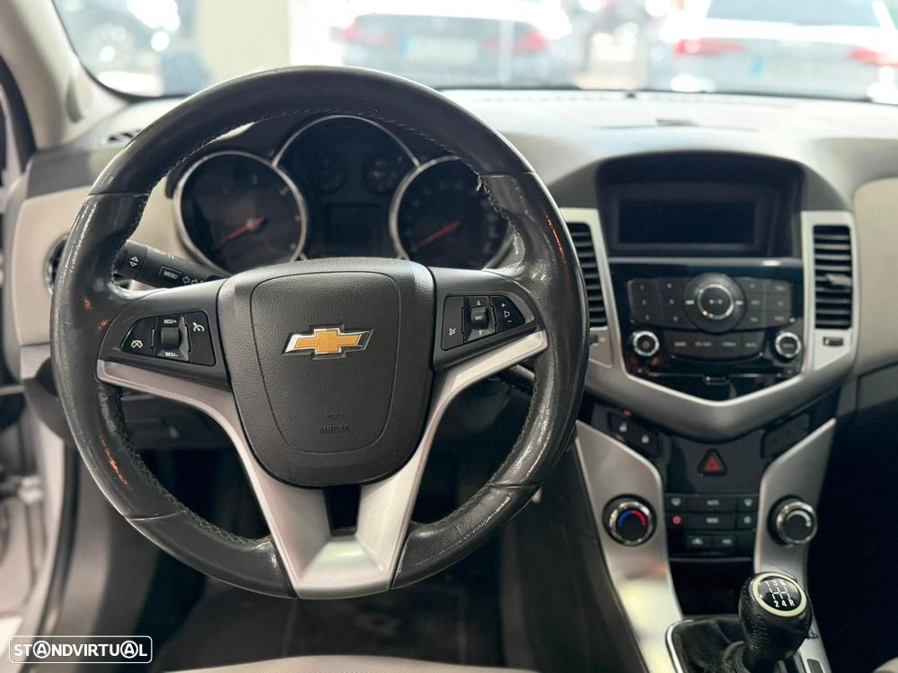 Chevrolet Cruze 2.0 VCDi LT - 8