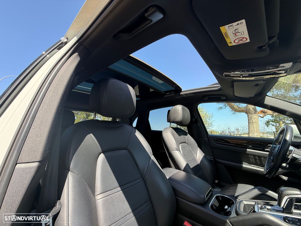 Porsche Cayenne E-Hybrid Tiptronic S - 25