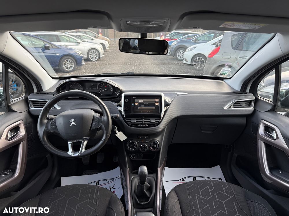 Peugeot 2008 PureTech 82 Style - 11