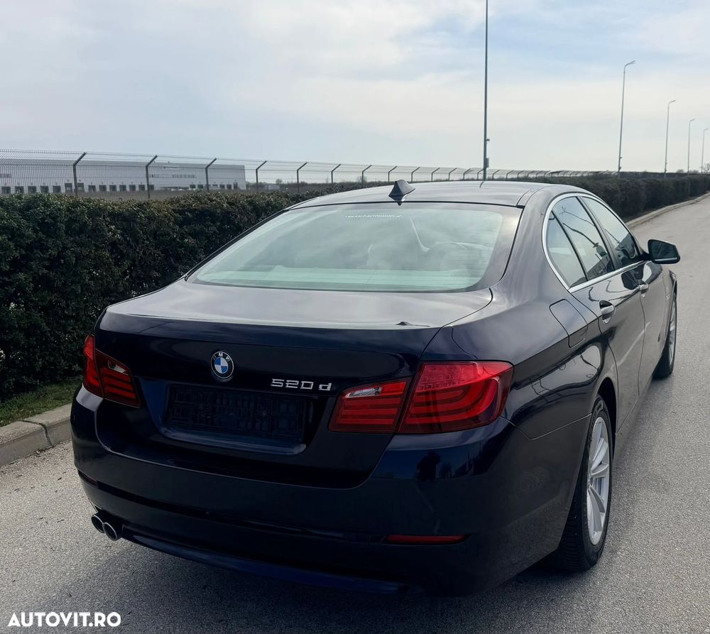 BMW Seria 5 520d Efficient Dynamics Edition - 13